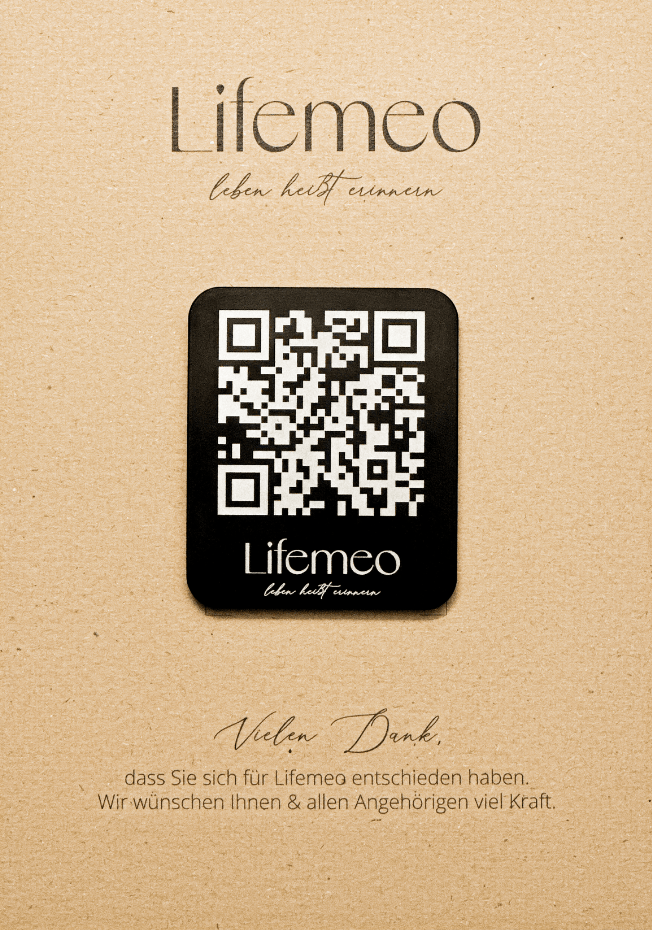 Lifemeo: Erinnerungen aufrufen über QR-Code Plakette für Ihren Grabstein